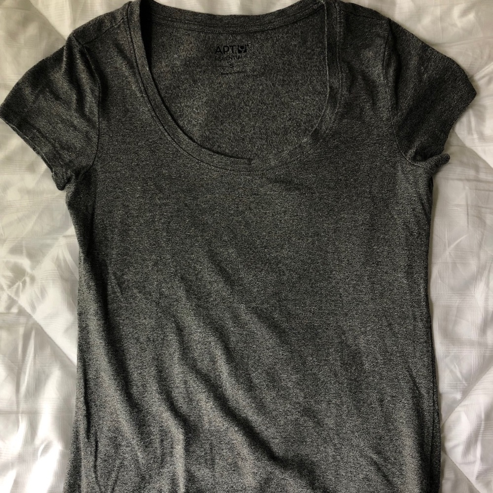 gray shirt
